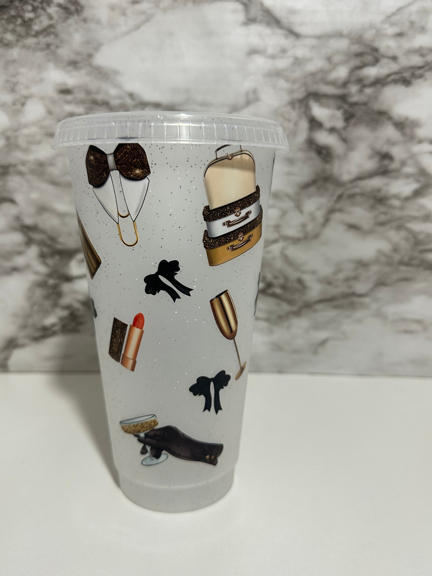Luxury Needs, Cup w Straw