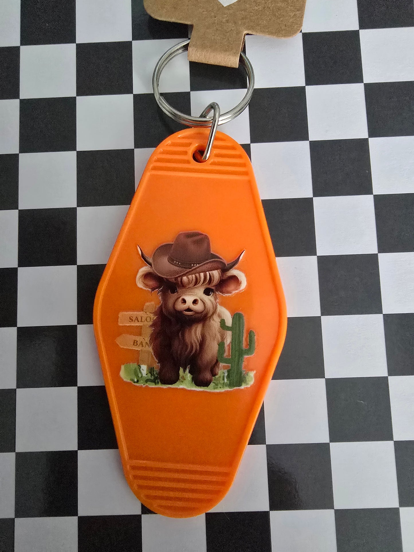 Highland Cow Motel Keychain, Orange