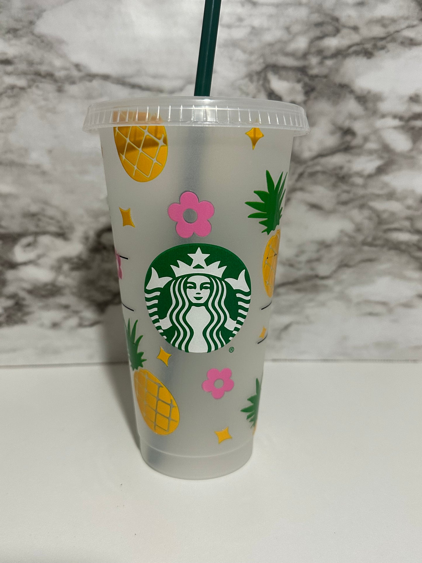 Pineapple Cup w Straw