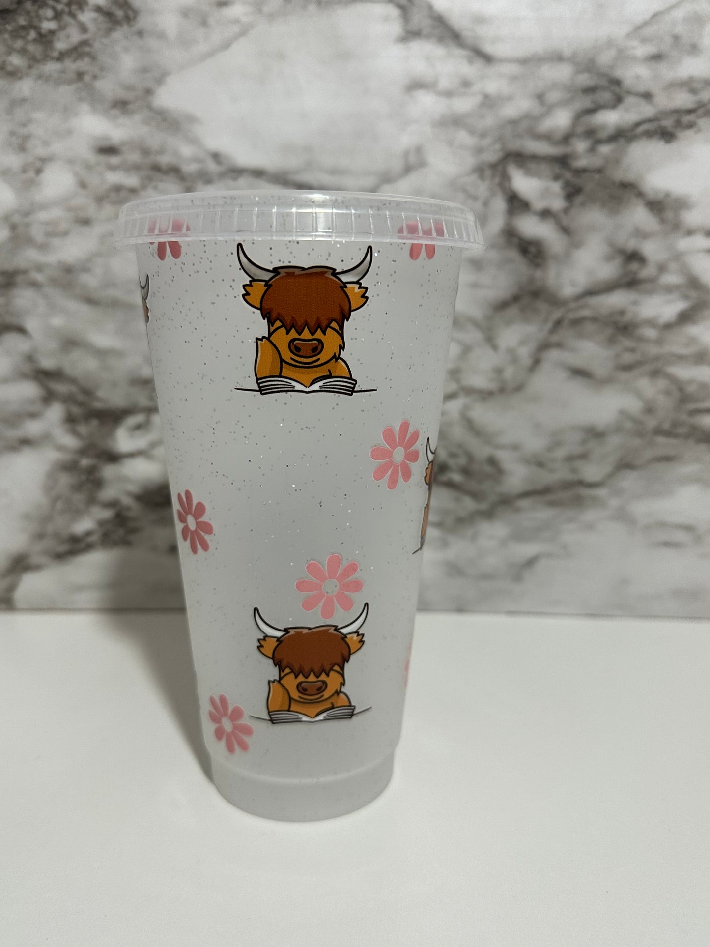 Highland Cow, Cup w Straw