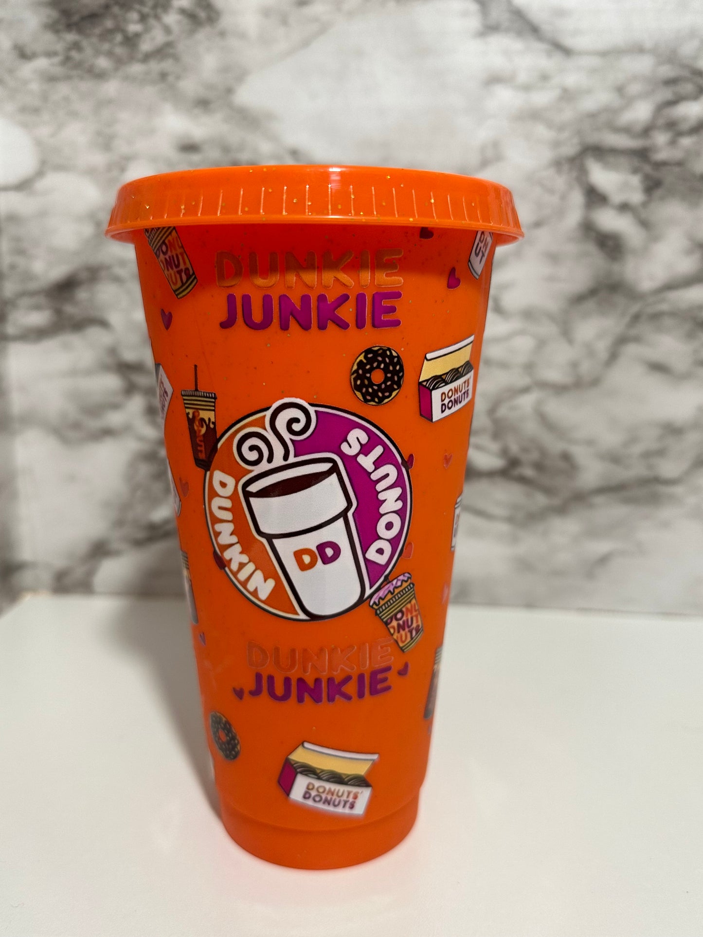 Dunkin’ Donuts Cup w Straw