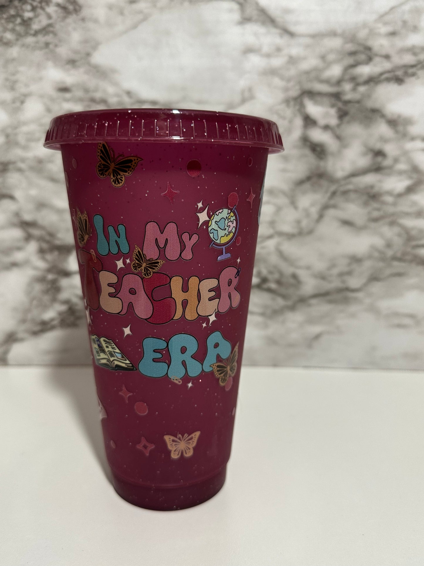 Teacher Era, Cup w Straw