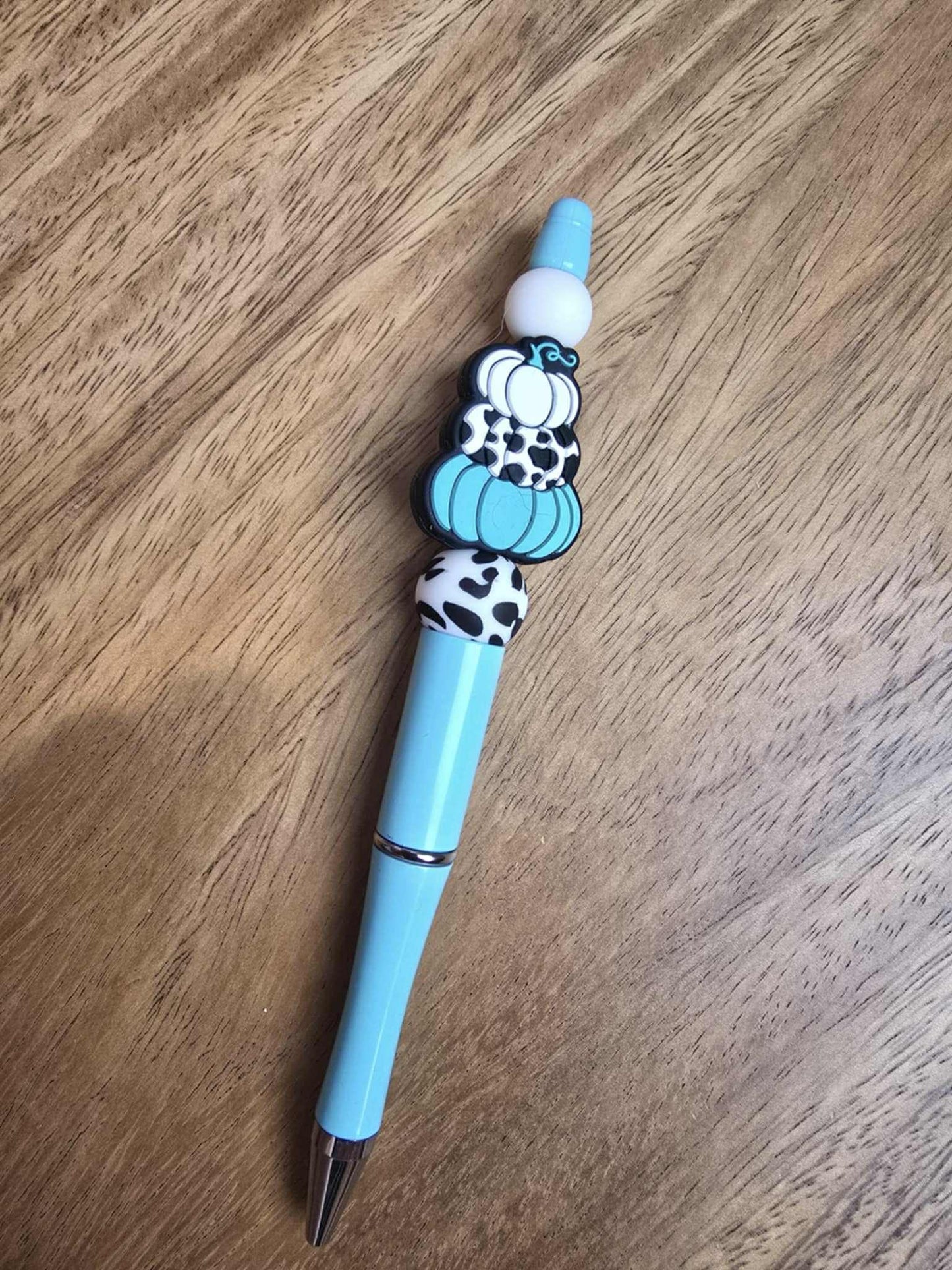 Pumpkin Stack Pen, Blue and White Cow