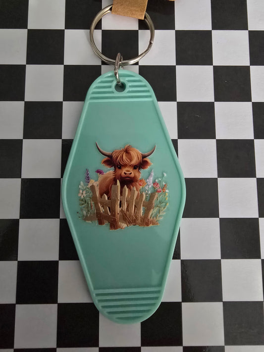 Highland Cow Spring Floral Motel Keychain, Light Blue